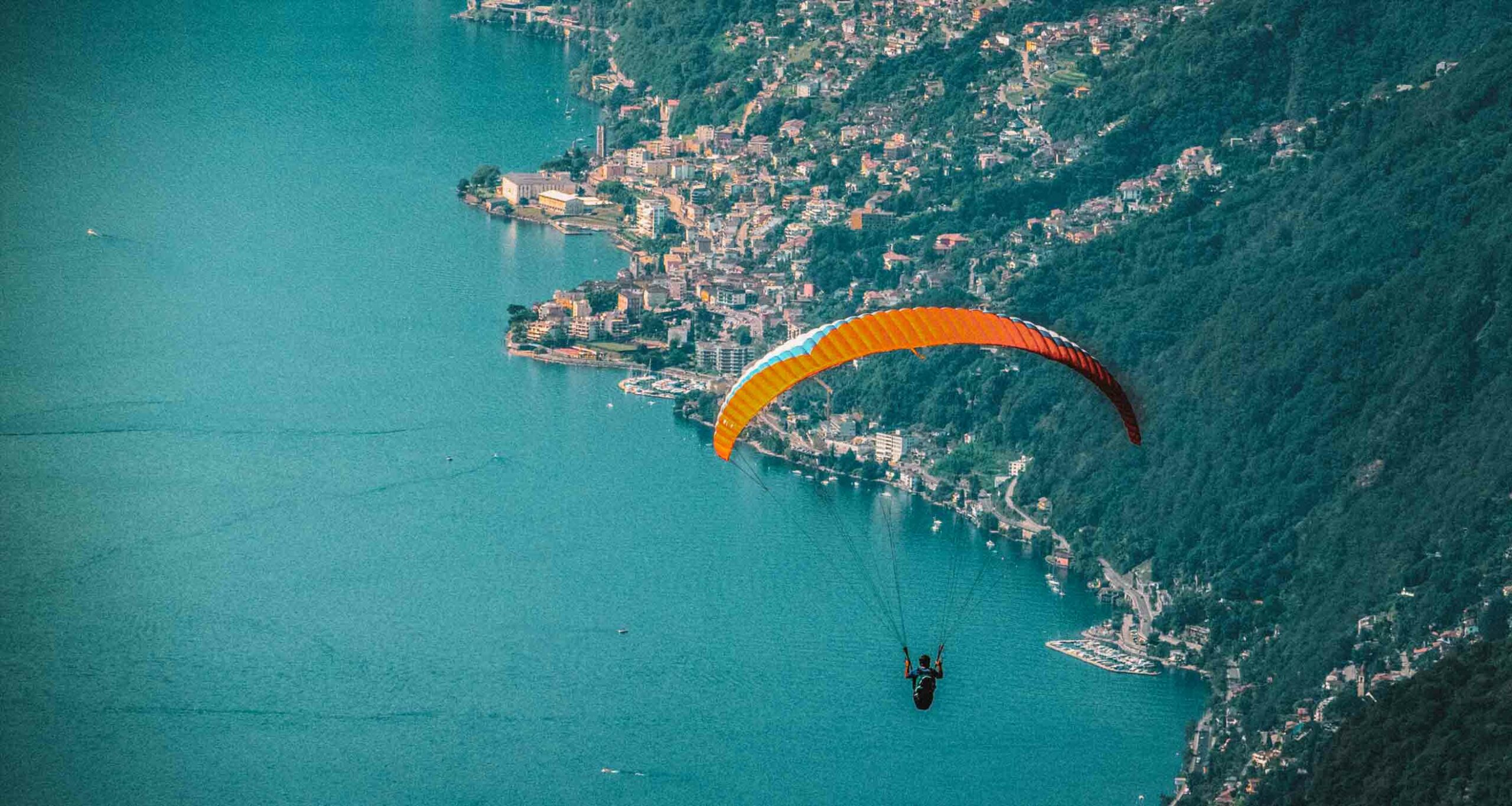 paraglaider voando